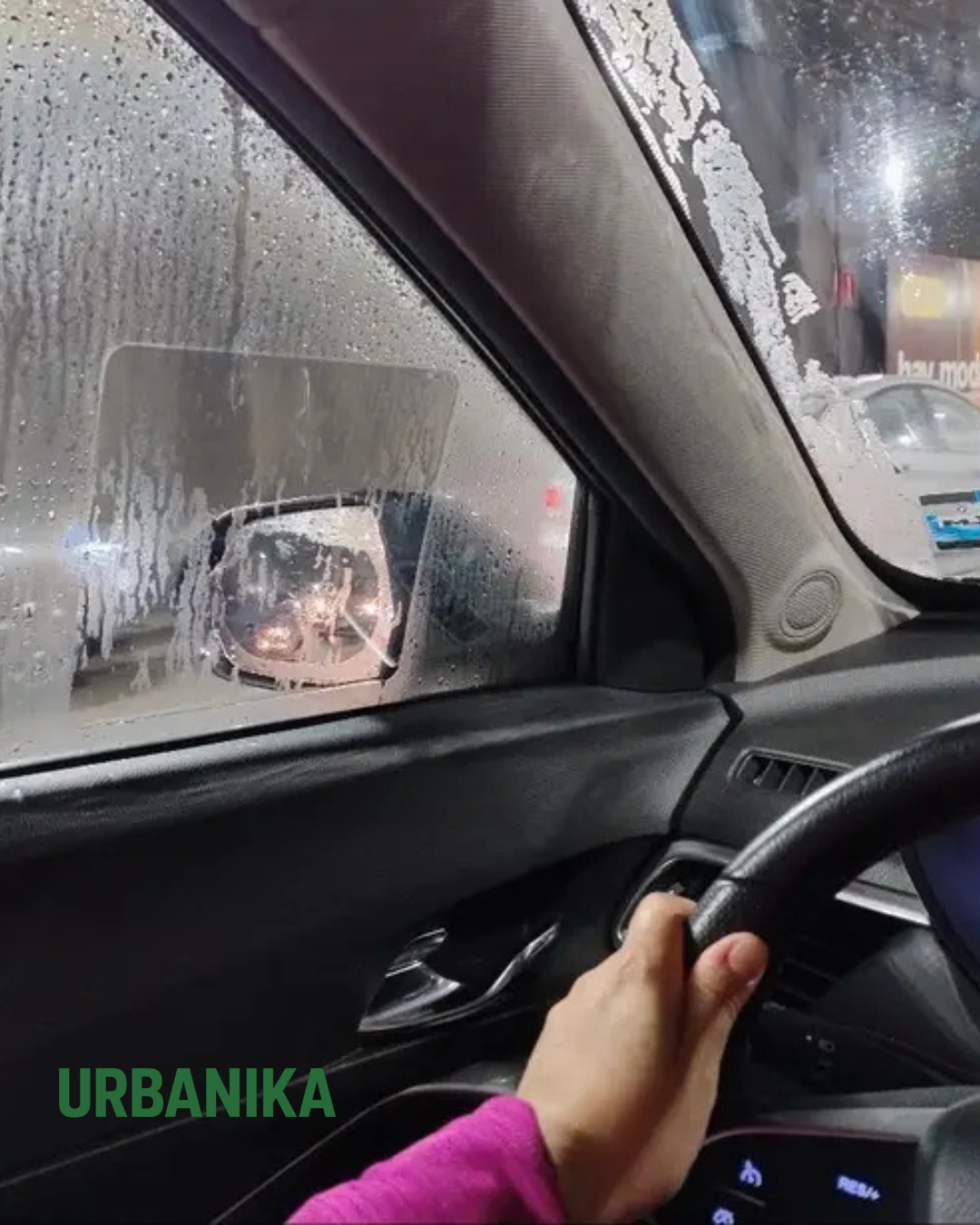 Película protectora de ventana para lluvia